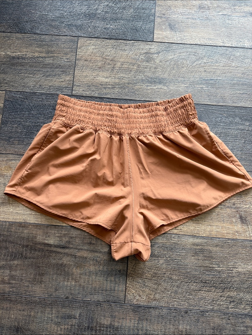 aerie High-Waist Athletic Shorts in Rust